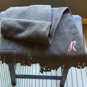 Winter Scarf.  Letter "R"